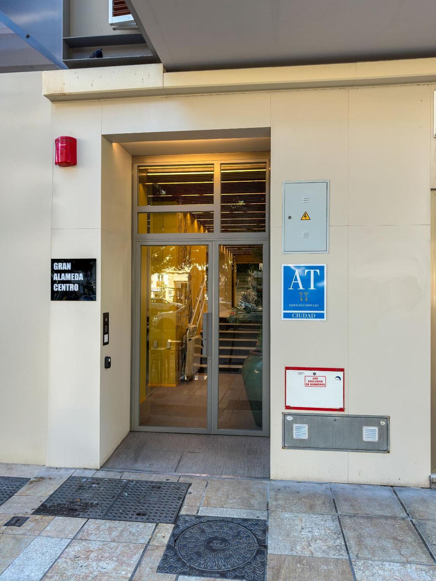 Apartament Gran Alameda Centro Malaga Zewnętrze zdjęcie